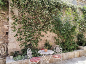 Jacuzzi & Sauna Apartment - Heart of Makarska*****